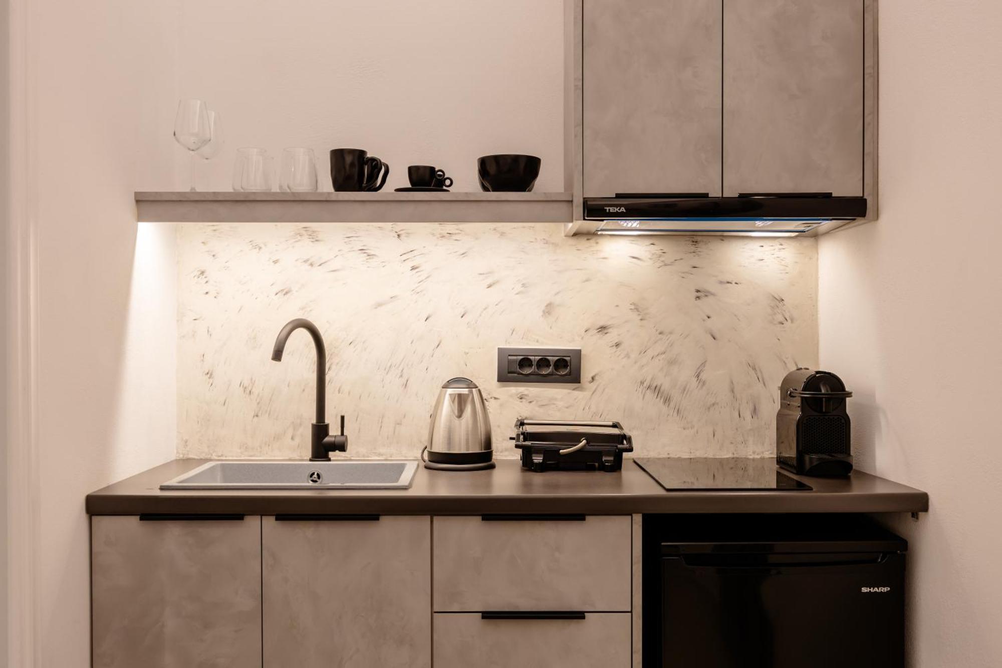 Nastram Suites Oia Værelse billede